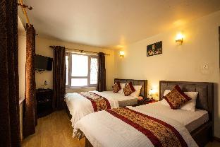 hotel harmony and little bites bistro