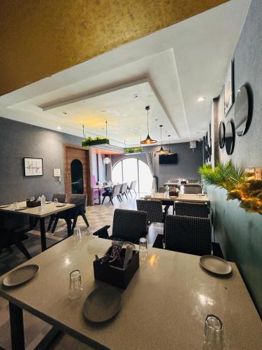 pooja o dine hotel yamunanagar