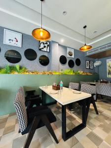 pooja o dine hotel yamunanagar