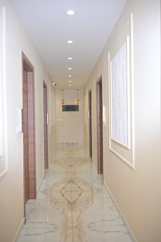 pooja o dine hotel yamunanagar