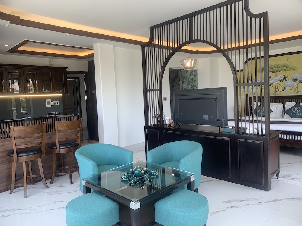 blue sea hue hotel