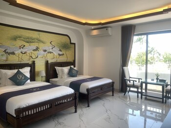 blue sea hue hotel