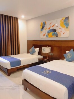 blue sea hue hotel