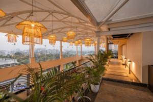 Hotel Golden Aura,,3 star