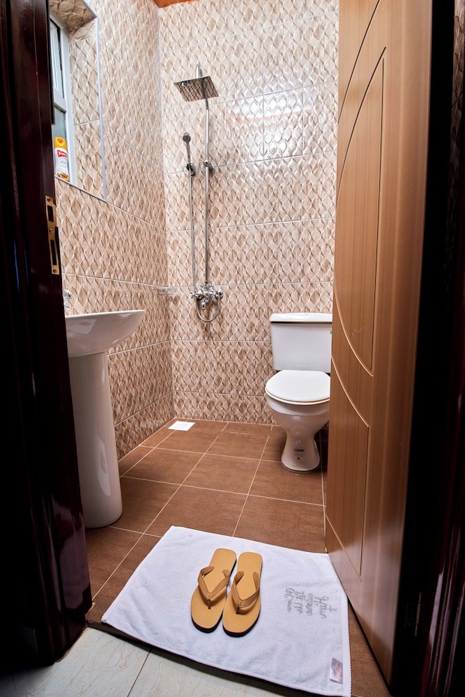 pb and j christian hotel