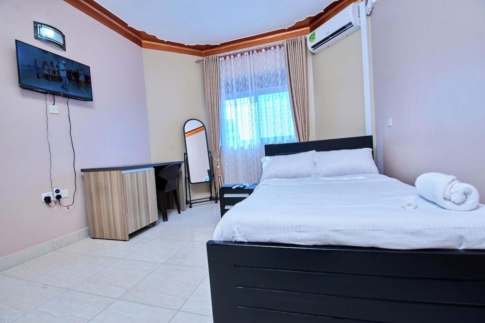 pb and j christian hotel