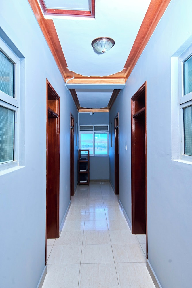 pb and j christian hotel