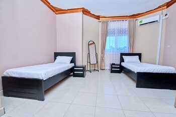 pb and j christian hotel