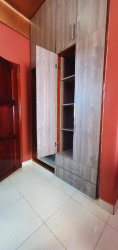 pb and j christian hotel