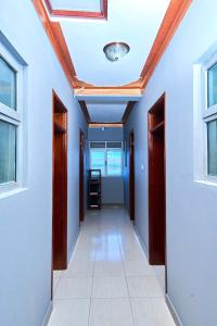 pb and j christian hotel