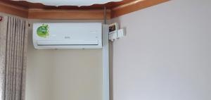 pb and j christian hotel