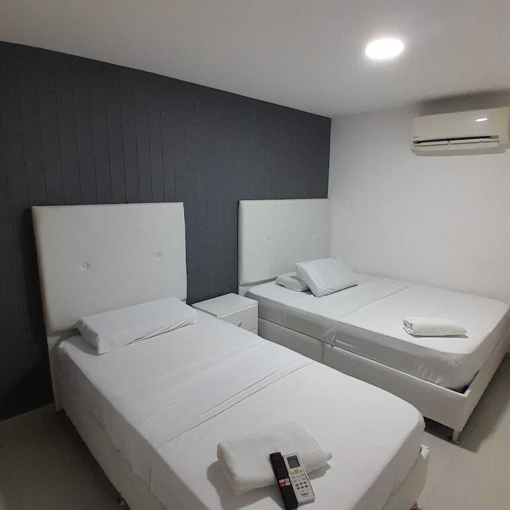 hotel puerta de san cayetano