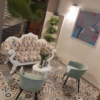 hotel puerta de san cayetano