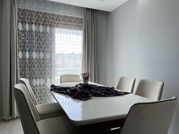 gardenya lara suit hotel