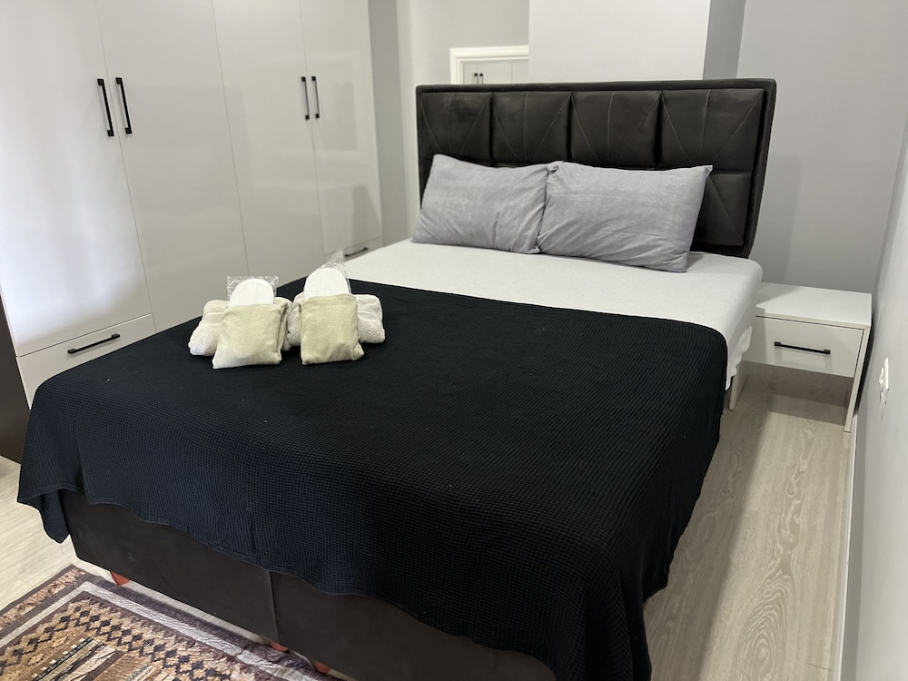 gardenya lara suit hotel