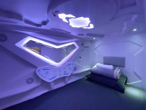u capsule hotel