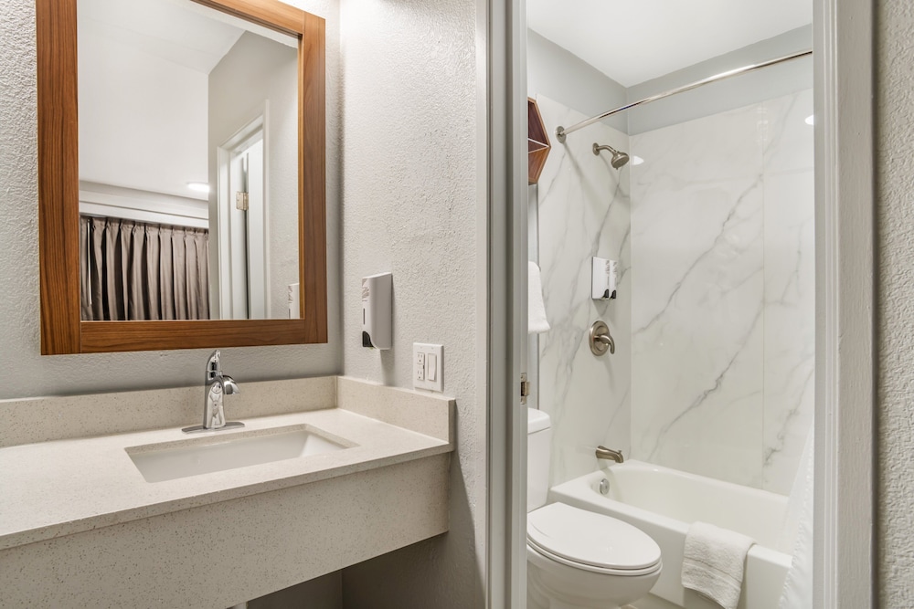 hometowne studios greenville