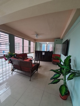 paradise suites hotel