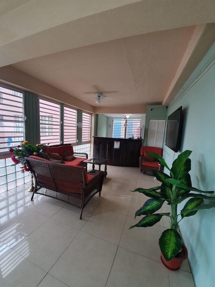 paradise suites hotel