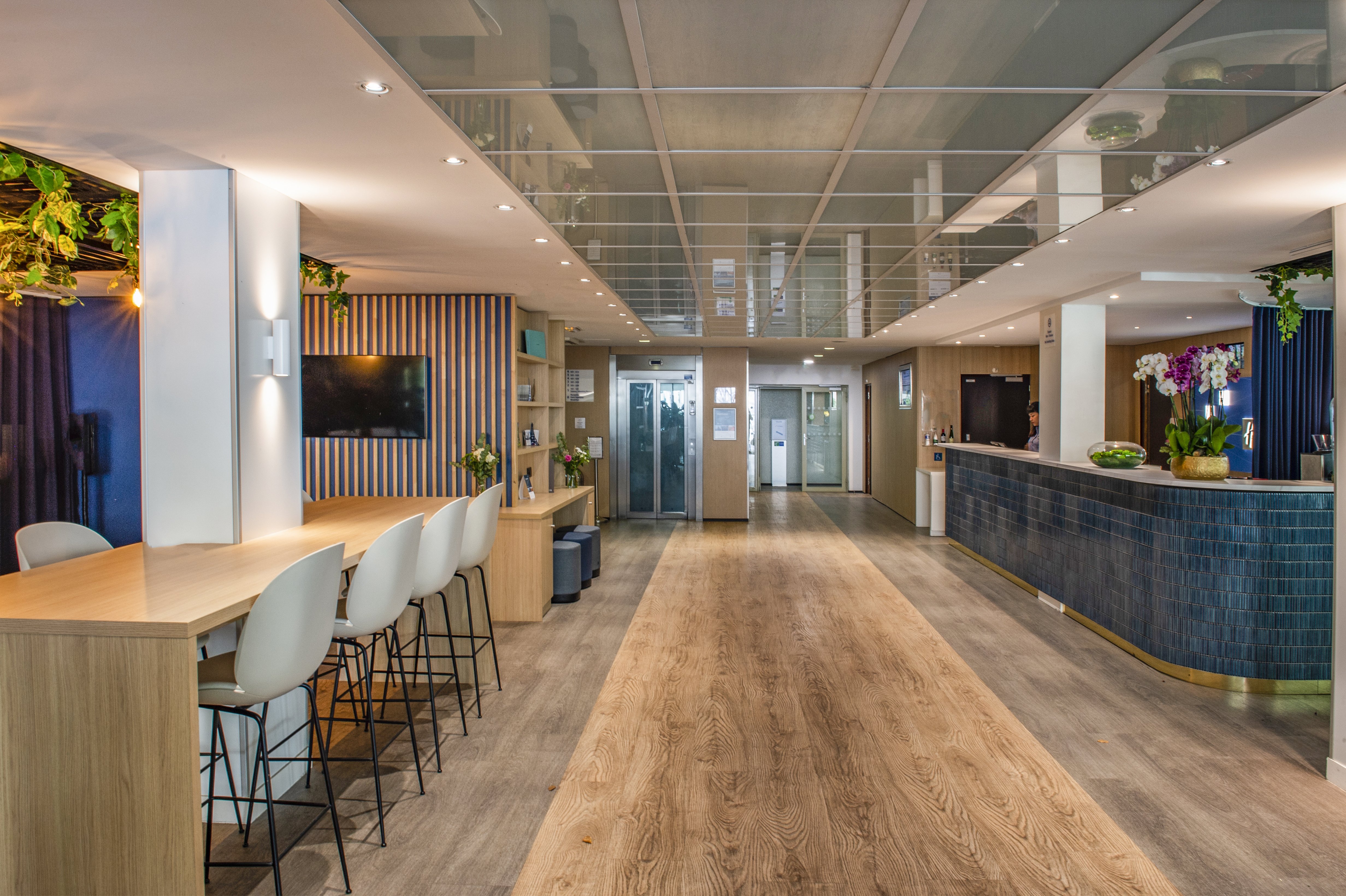 holiday inn express paris canal de la villette by ihg