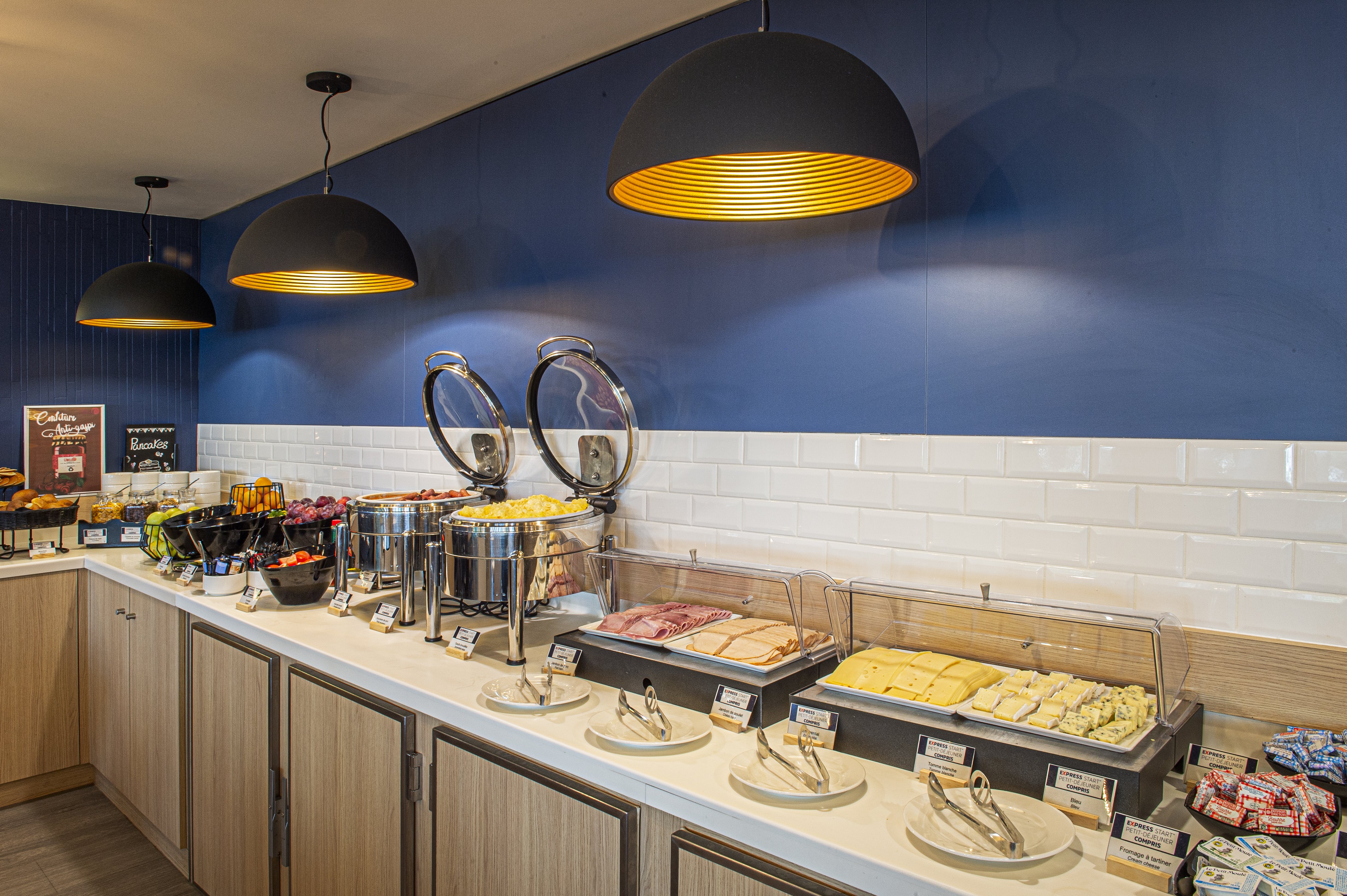 holiday inn express paris canal de la villette by ihg