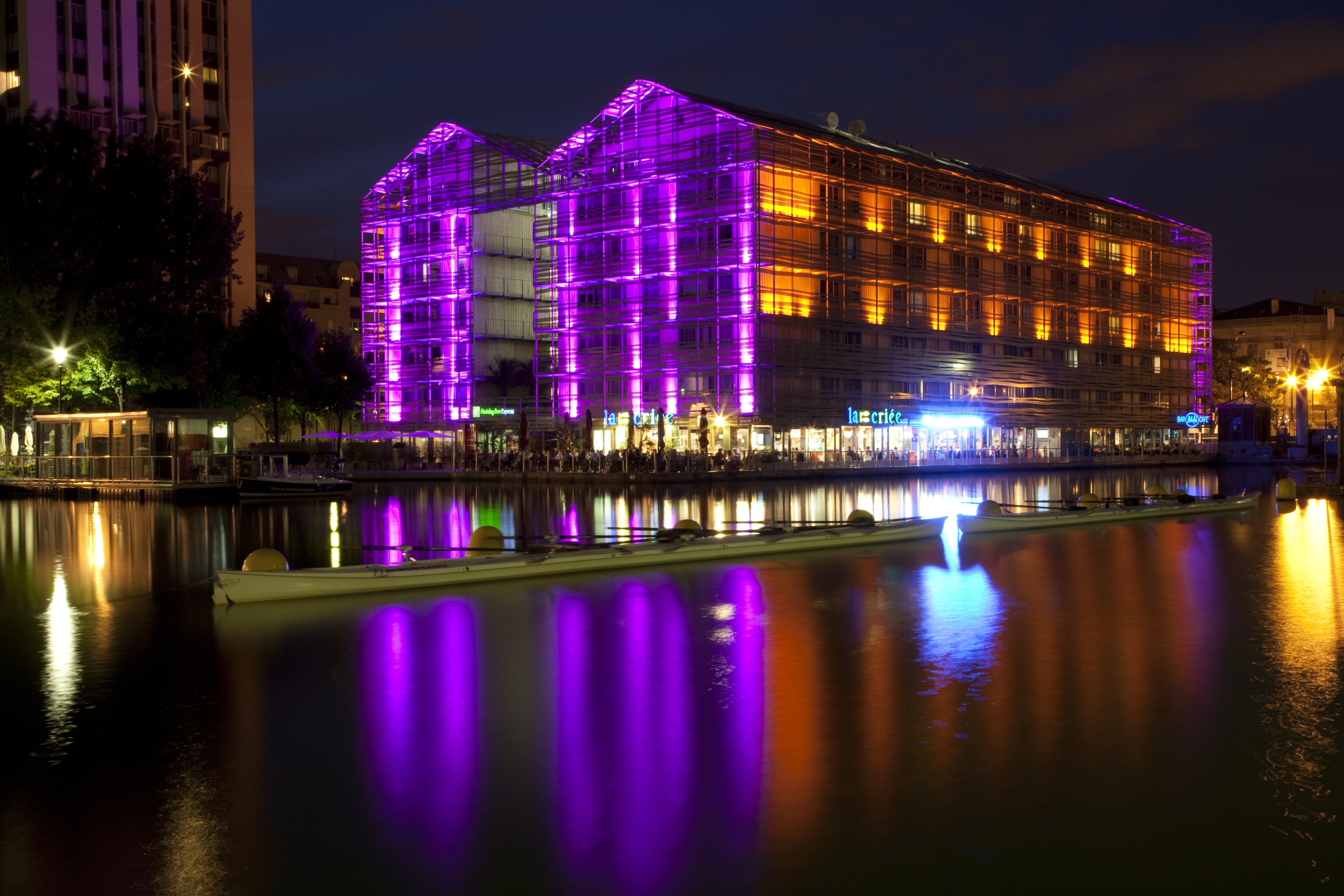 holiday inn express paris canal de la villette by ihg