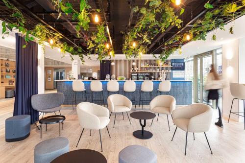 holiday inn express paris canal de la villette by ihg