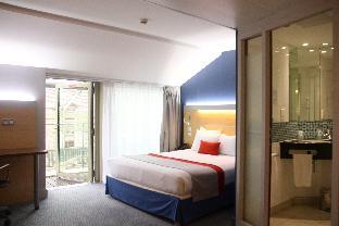 holiday inn express paris canal de la villette by ihg