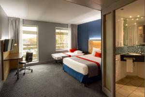 holiday inn express paris canal de la villette by ihg