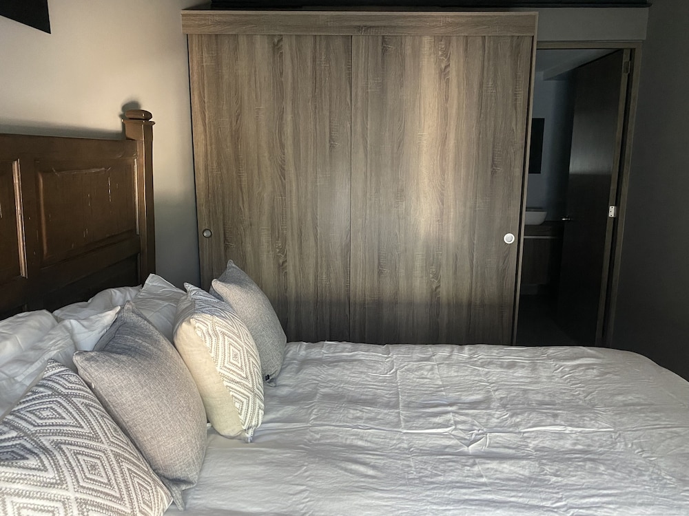 hotel puerta roja reforma