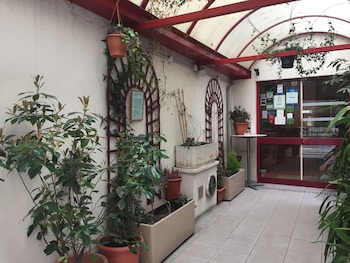 hotel de la perdrix rouge