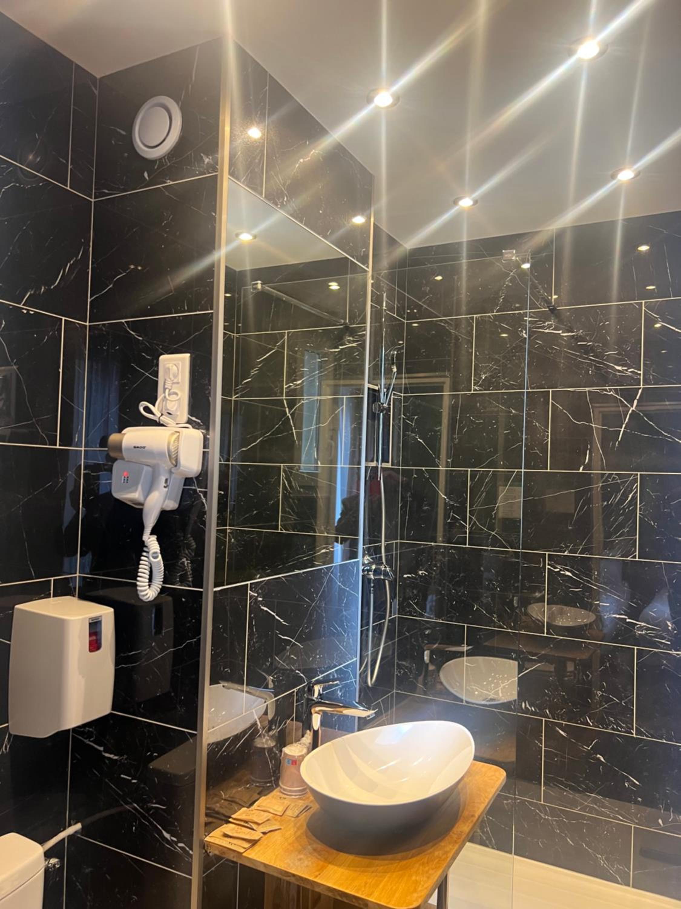 Hotel De La Perdrix Rouge,Île-De-France>>Paris,2 star