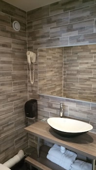 hotel de la perdrix rouge