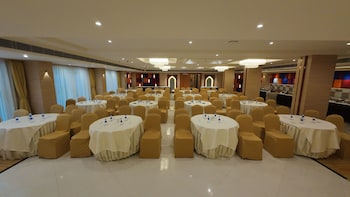 hotel sura grand