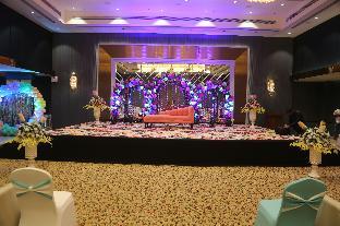 the maple hotel bhopal