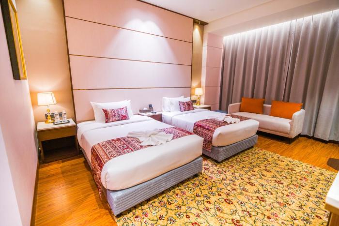 the maple hotel bhopal