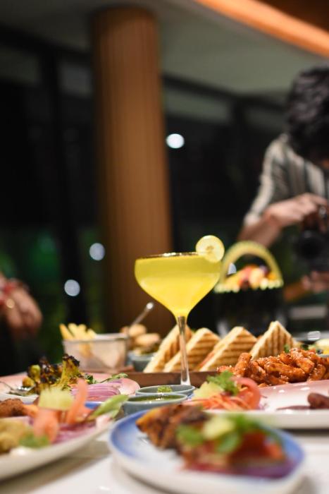 the maple hotel bhopal