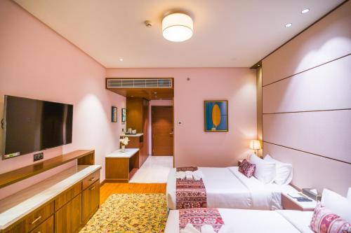 the maple hotel bhopal