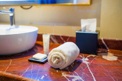 the maple hotel bhopal