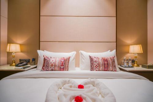 the maple hotel bhopal