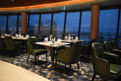 the maple hotel bhopal