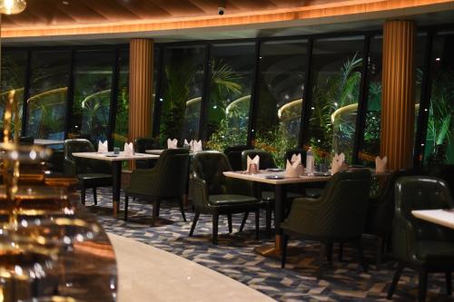 the maple hotel bhopal