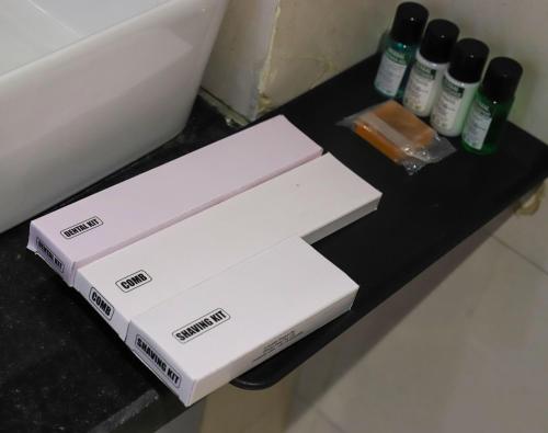 Hotel Gulmohar Plaza By Auroville Ent,,2 star