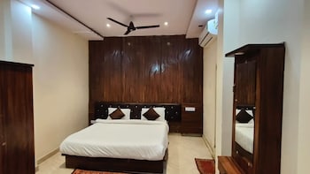 hotel fortune suites prayagraj
