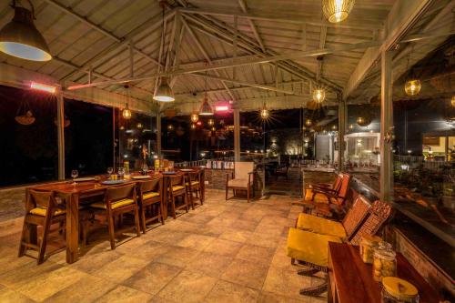 ama stays and trails barefoot bungalow dhanaulti