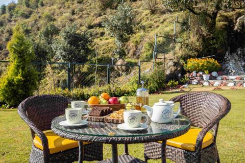 ama stays and trails barefoot bungalow dhanaulti