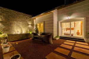 ama stays and trails barefoot bungalow dhanaulti