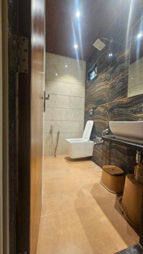 Hotel Pushpa Inn,,2 star