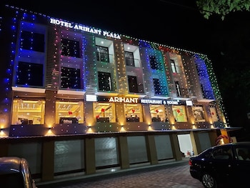 hotel arihant plaza