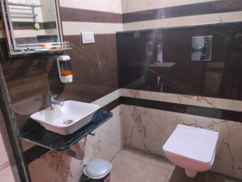 hotel arihant plaza